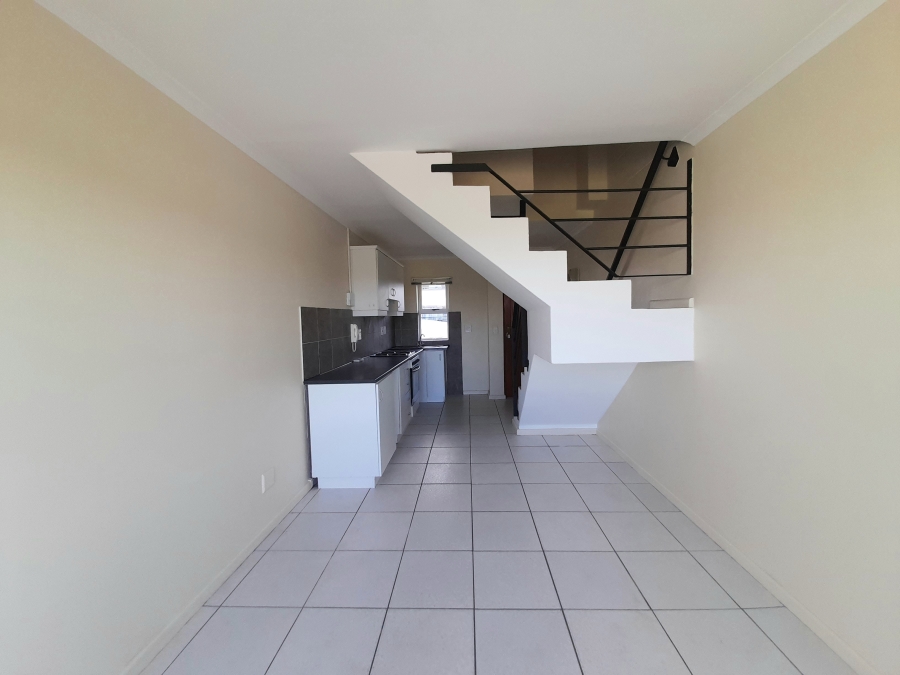 8 Bedroom Property for Sale in Uitzicht Western Cape